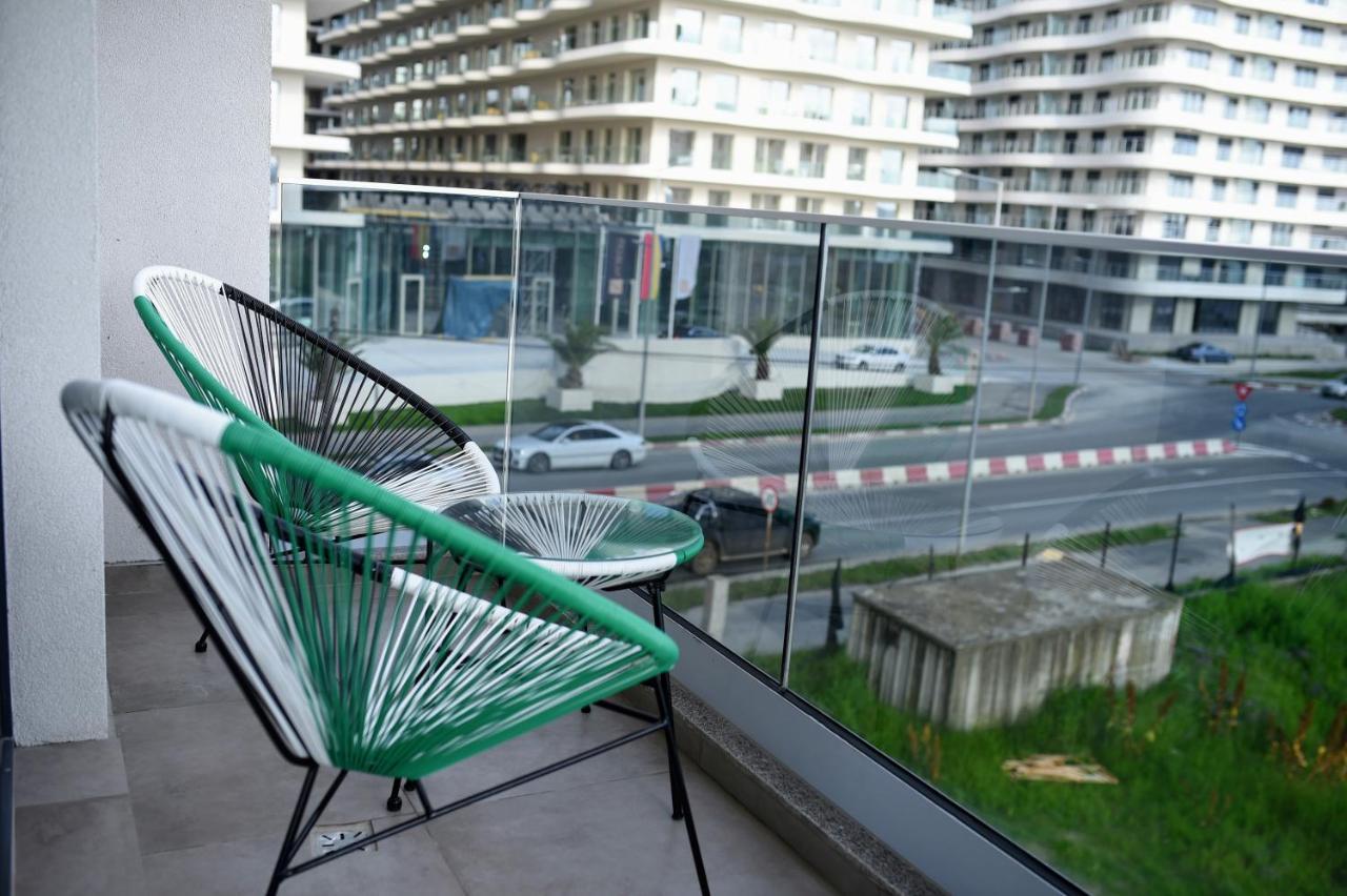 Myosotis Mamaia Studio By The Lake Apartment Ngoại thất bức ảnh
